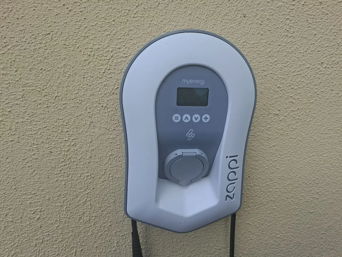 electric car charger - Image 2