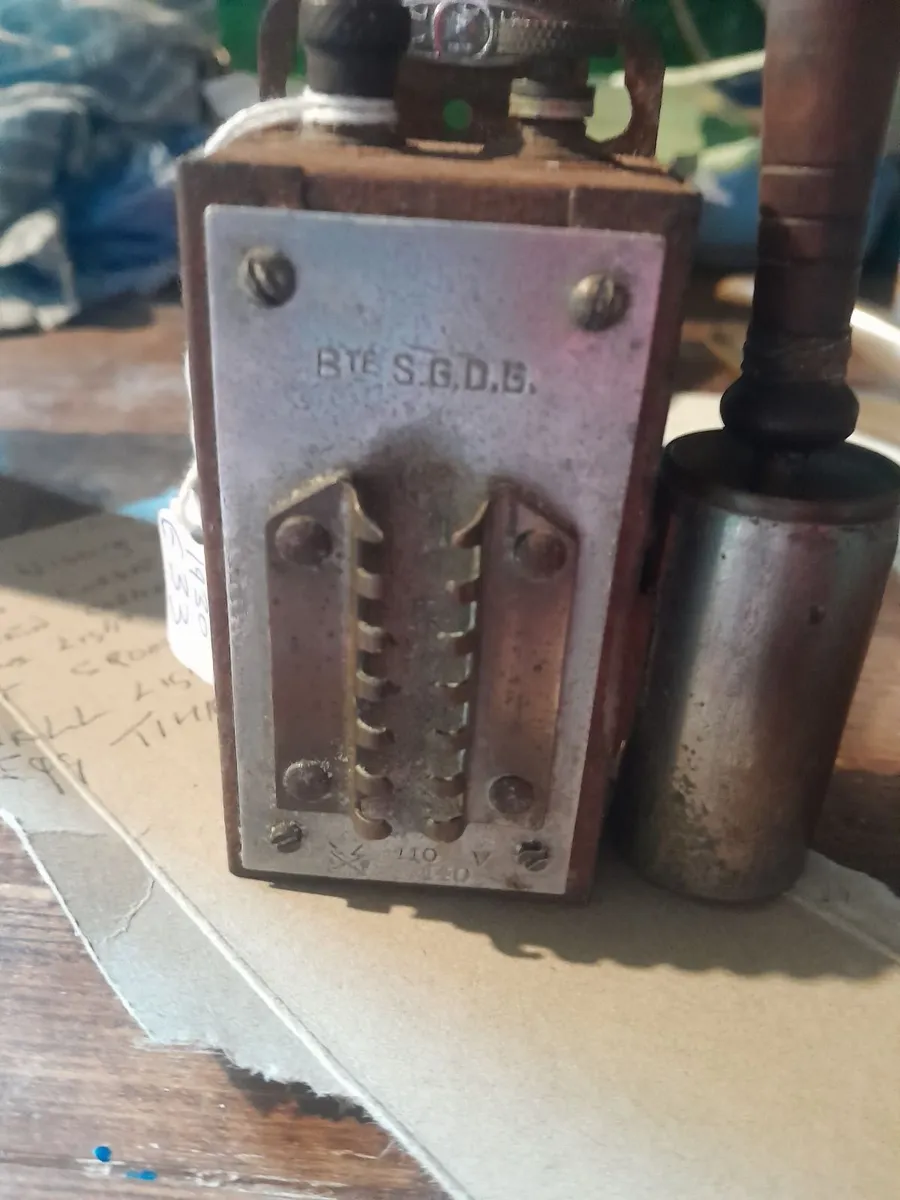 Vintage French  wall lighter - Image 1