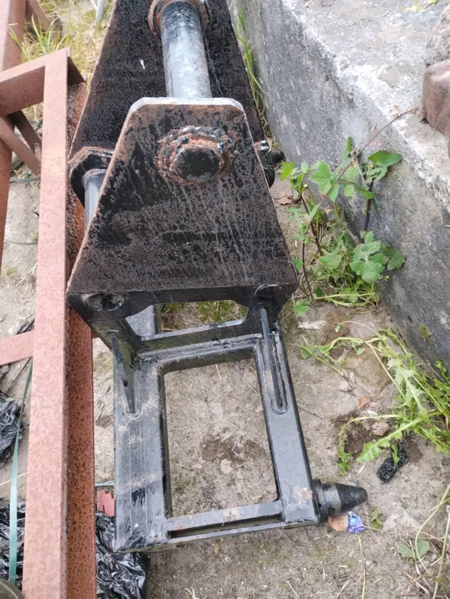 Kuhn spreader for parts - Image 4