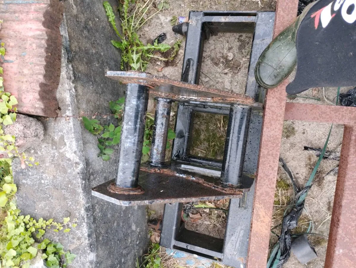Kuhn spreader for parts - Image 3