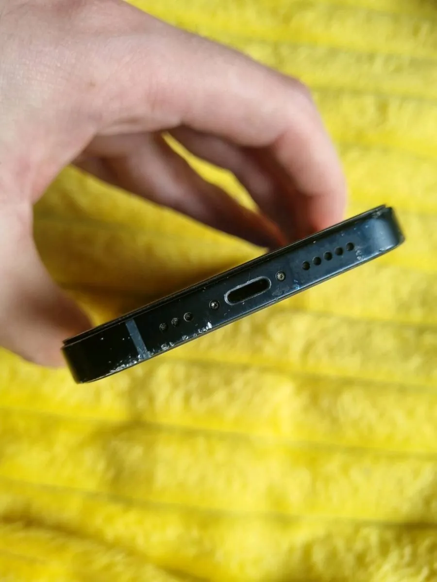 Iphone 13 - Image 2