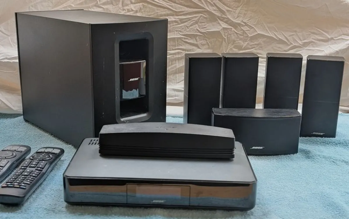 Bose SoundTouch 520 5.1 Home Cinema System - Image 1