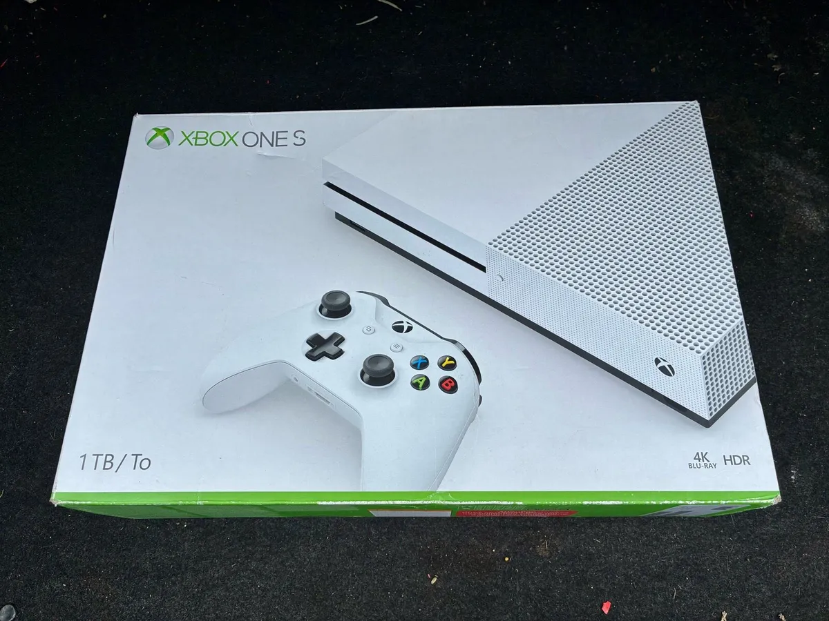 XBOX ONE S - Image 1