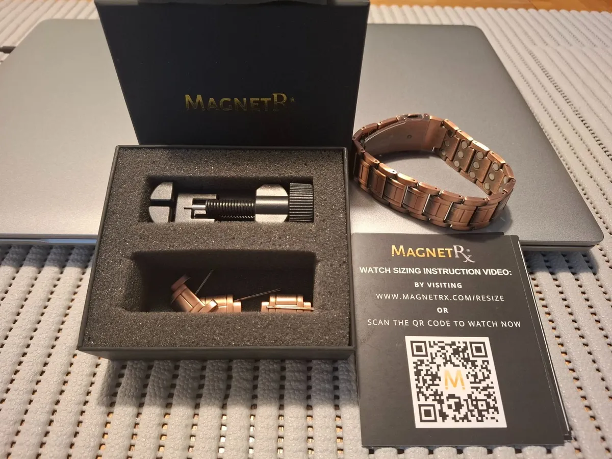 Copper bracelet with magnets - New In Box - Image 3