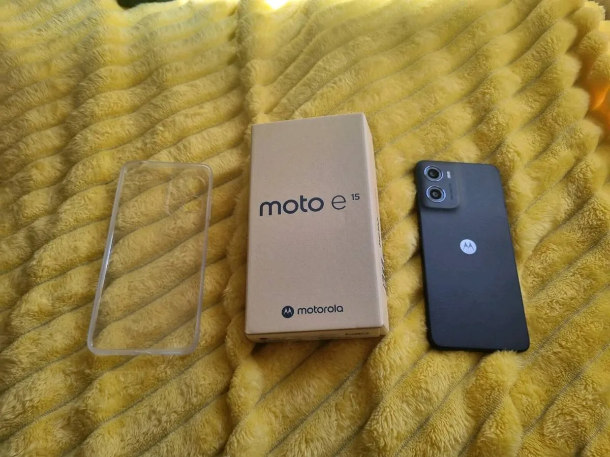 Motorola E15 - Image 2