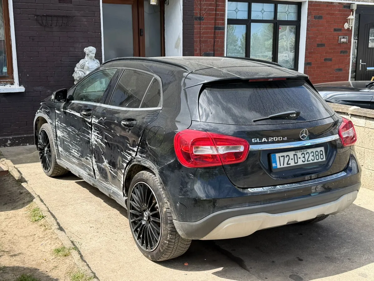 Mercedes GLA 2017 automatic - Image 2