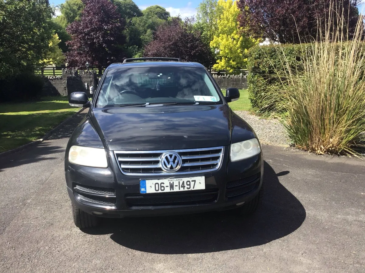 Vw Touareg 2006 Commercial 2 seats - Image 1