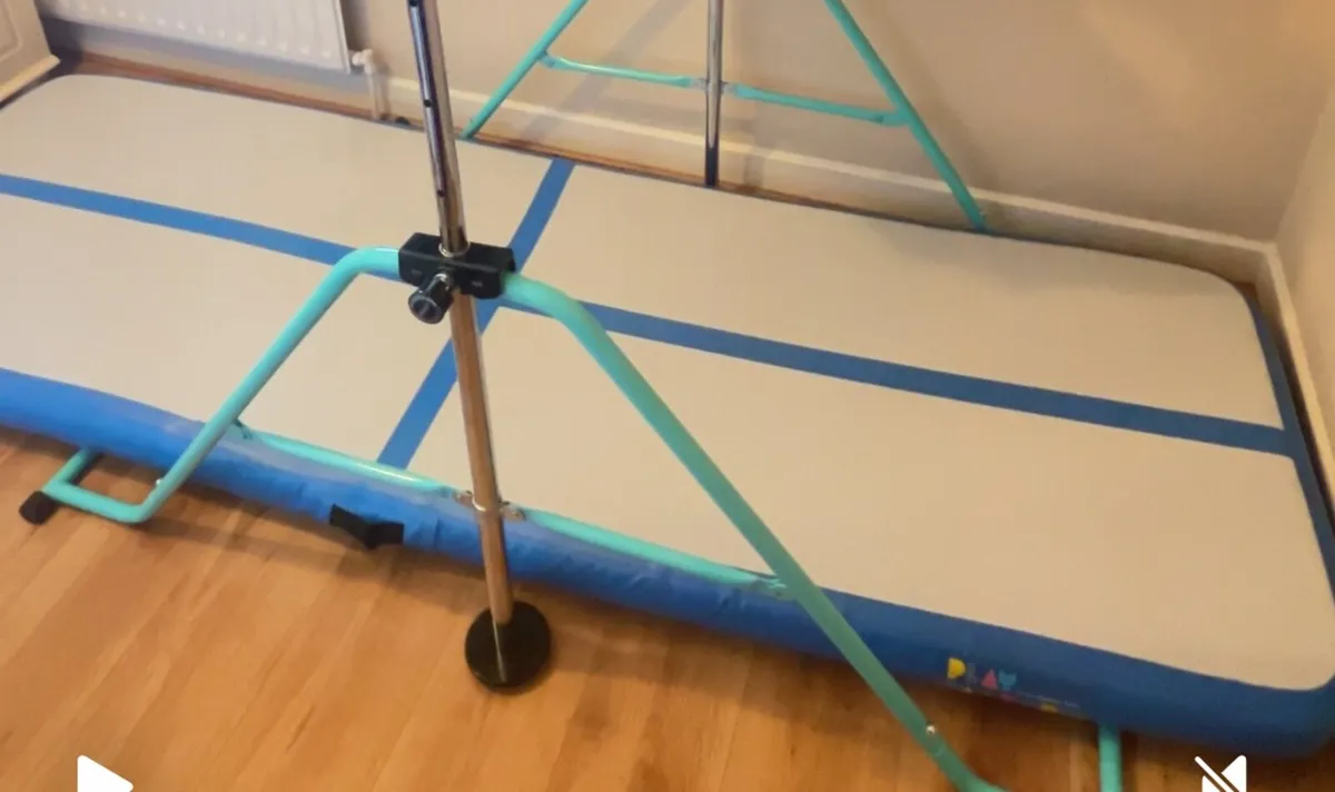 Gymnastics mat inflatable - Image 1