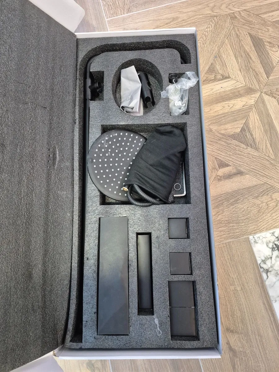 Shower - Image 1
