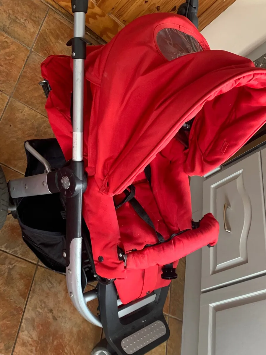 Pushchair and Carry Cot. - Image 1
