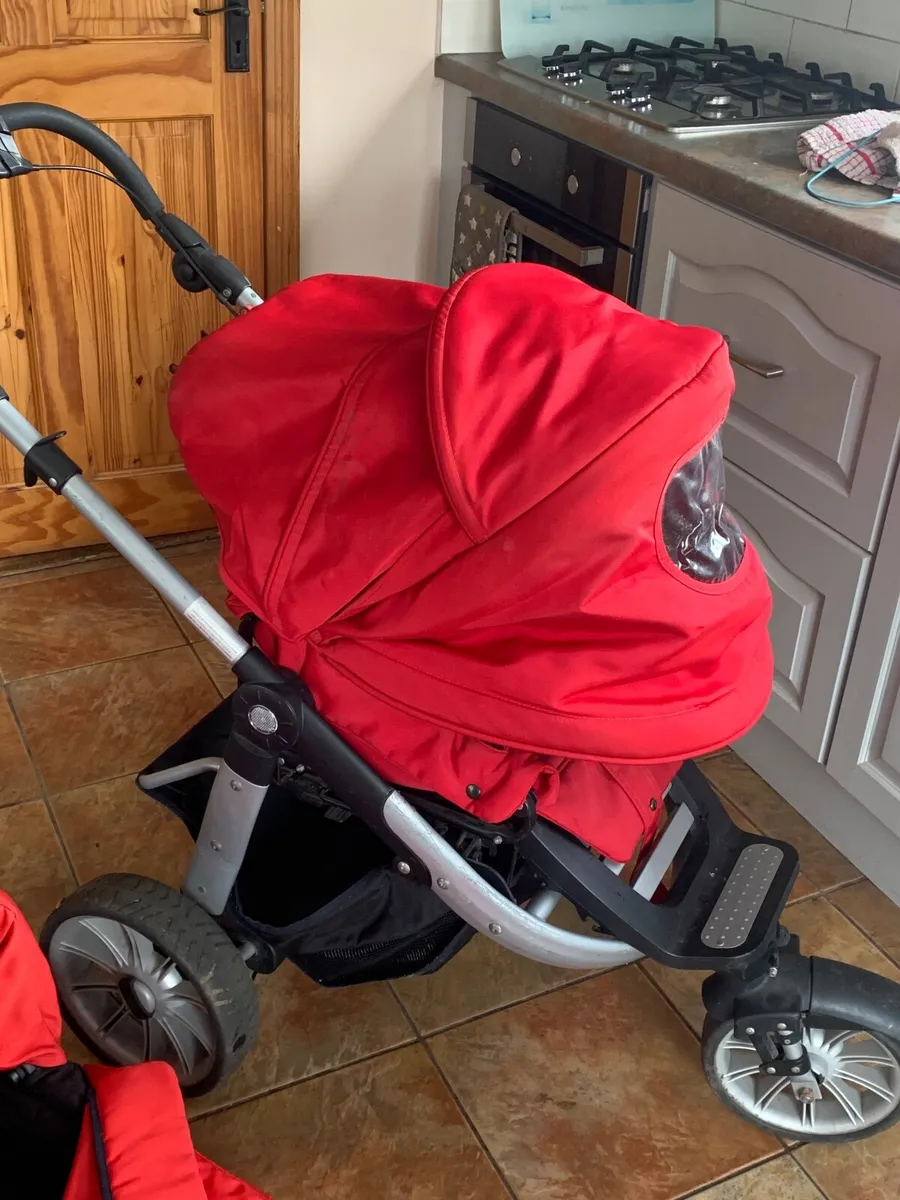 Pushchair and Carry Cot. - Image 2