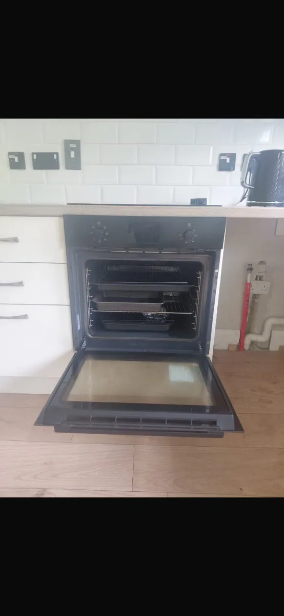 Electric Hob And Oven - Image 2