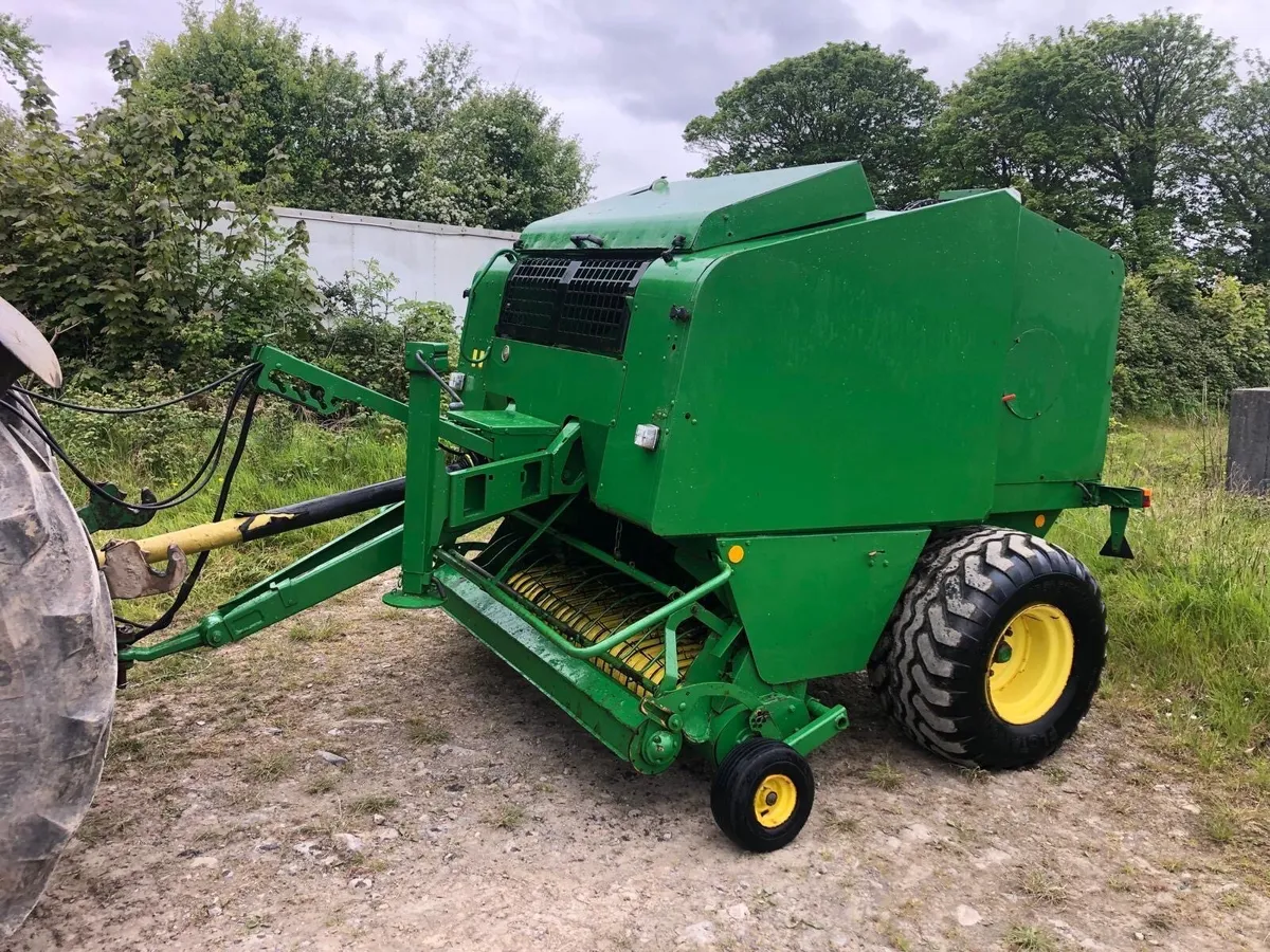 John Deere 578 Baler - Image 1