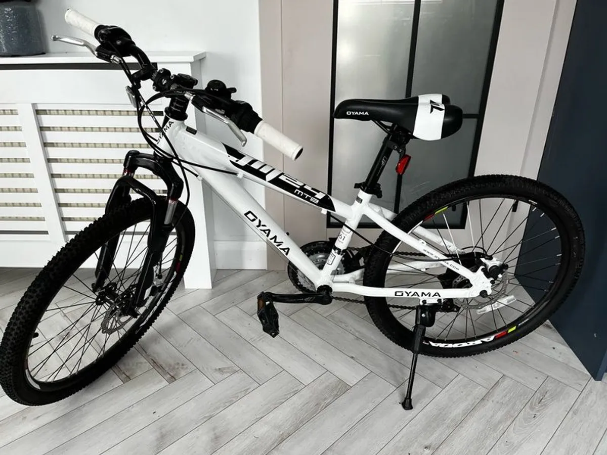 Boys bike - Image 1