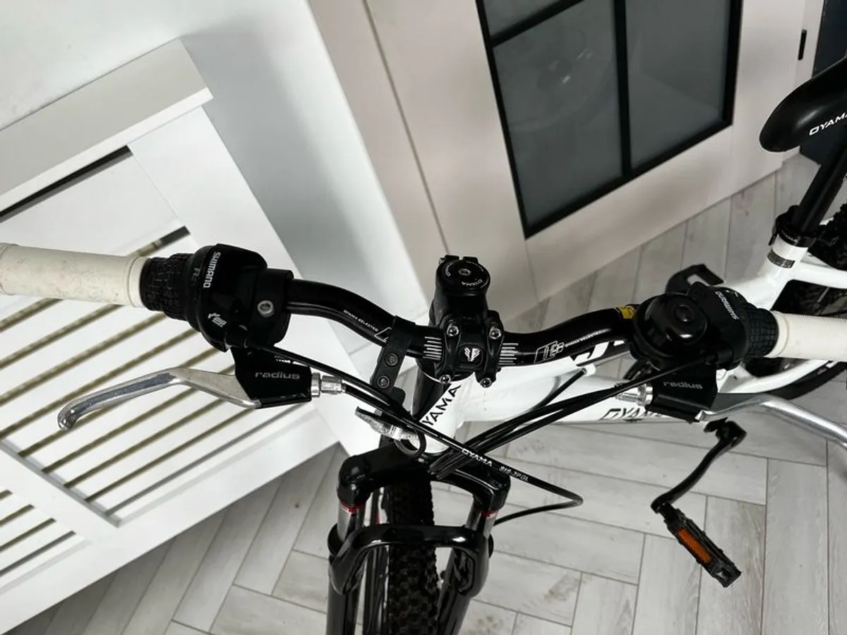 Boys bike - Image 2