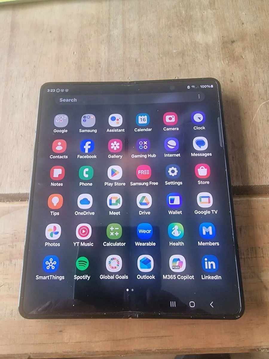 Phone - Image 1