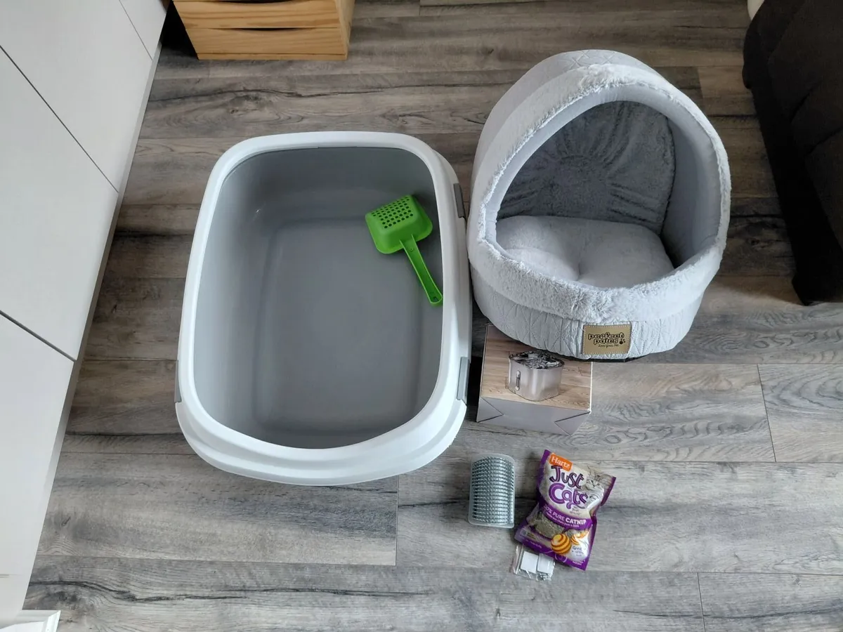 Cat - litter box -Fontaine - House - Image 3