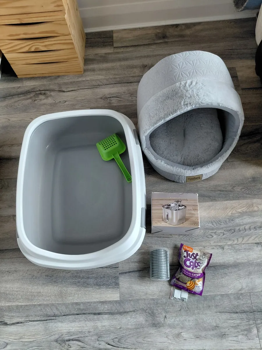 Cat - litter box -Fontaine - House - Image 4