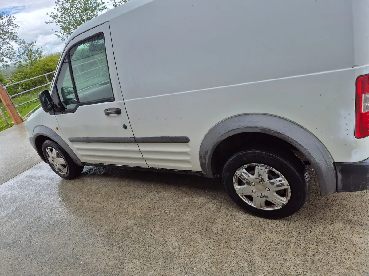 Ford Transit 2006 - Image 2