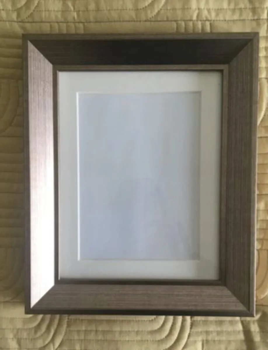 Lovely photo frame - Image 1