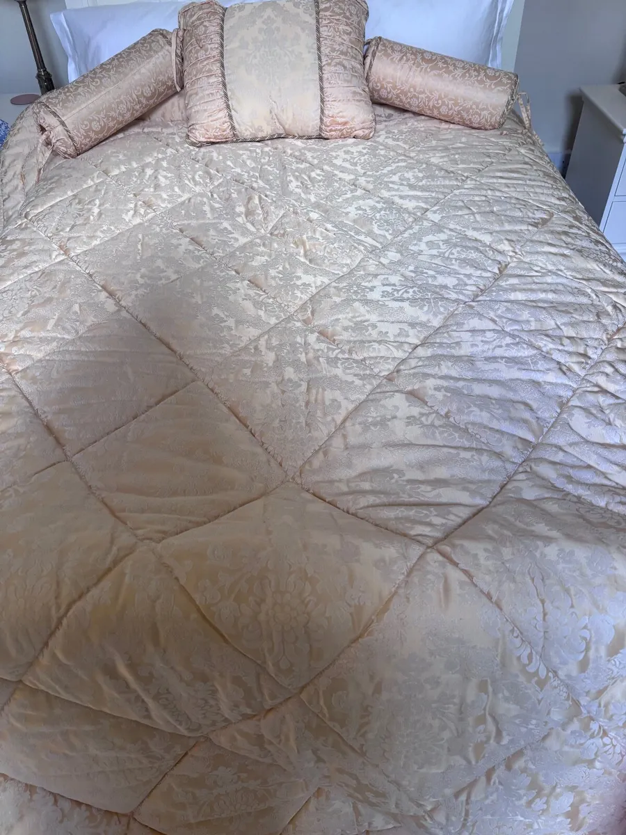 Bedding - Image 1