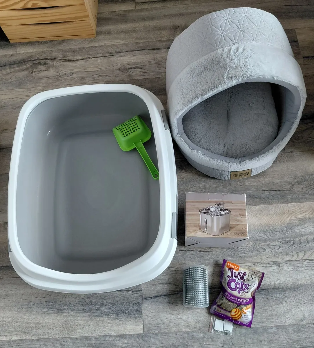 Cat - litter box -Fontaine - House - Image 1