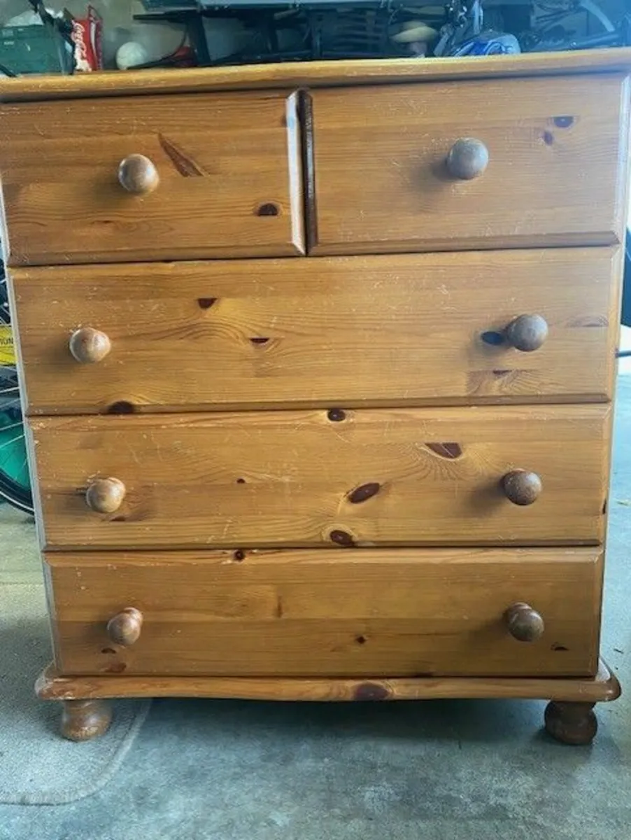 Pine Chest of drawers - Image 1