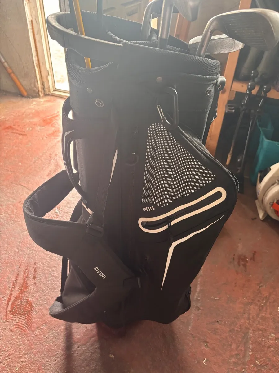 Inesis 7 club Stand Bag and clubs - Image 3