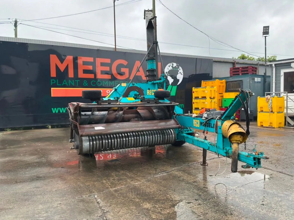 RECO MENGELE SH40n TRAILED SILAGE HARVESTER. - Image 2