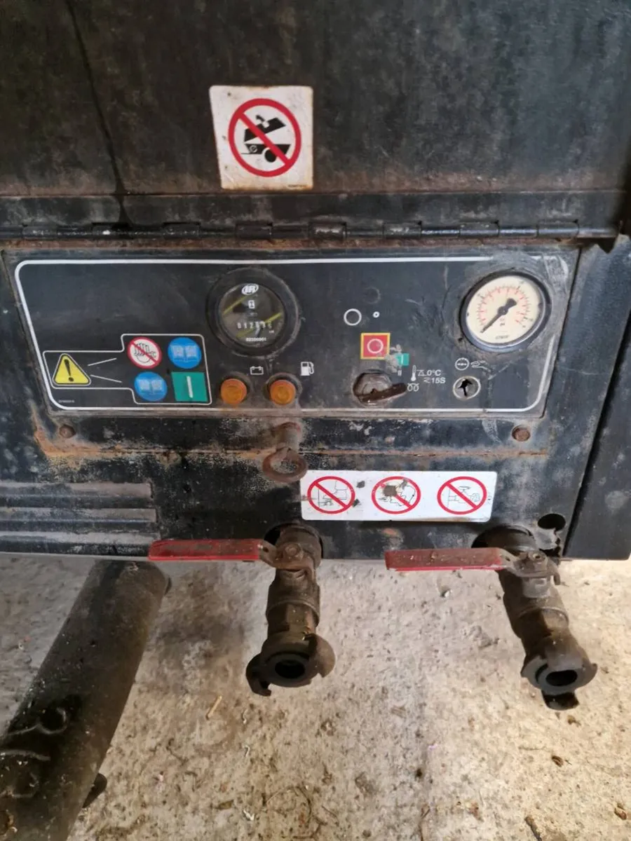 Doosan 140cfm tow behind compressor - Image 2