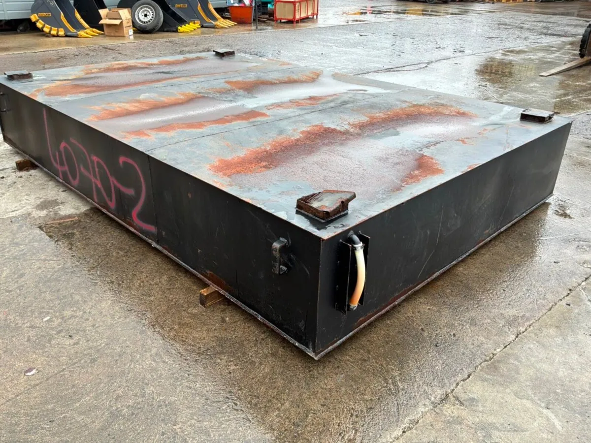 LOW LEVEL WASTE WATER STORAGE TANK.......4070-2 - Image 4