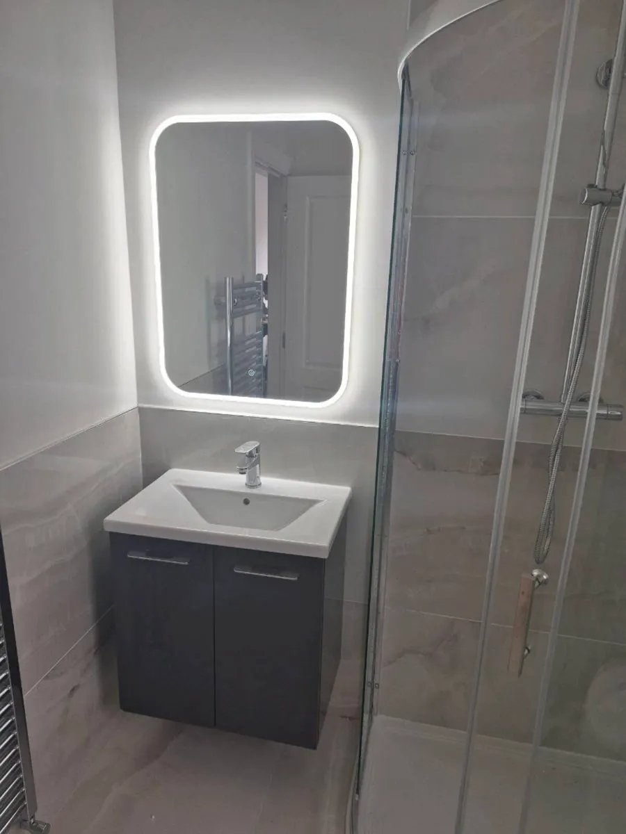 Tiler available - Image 2
