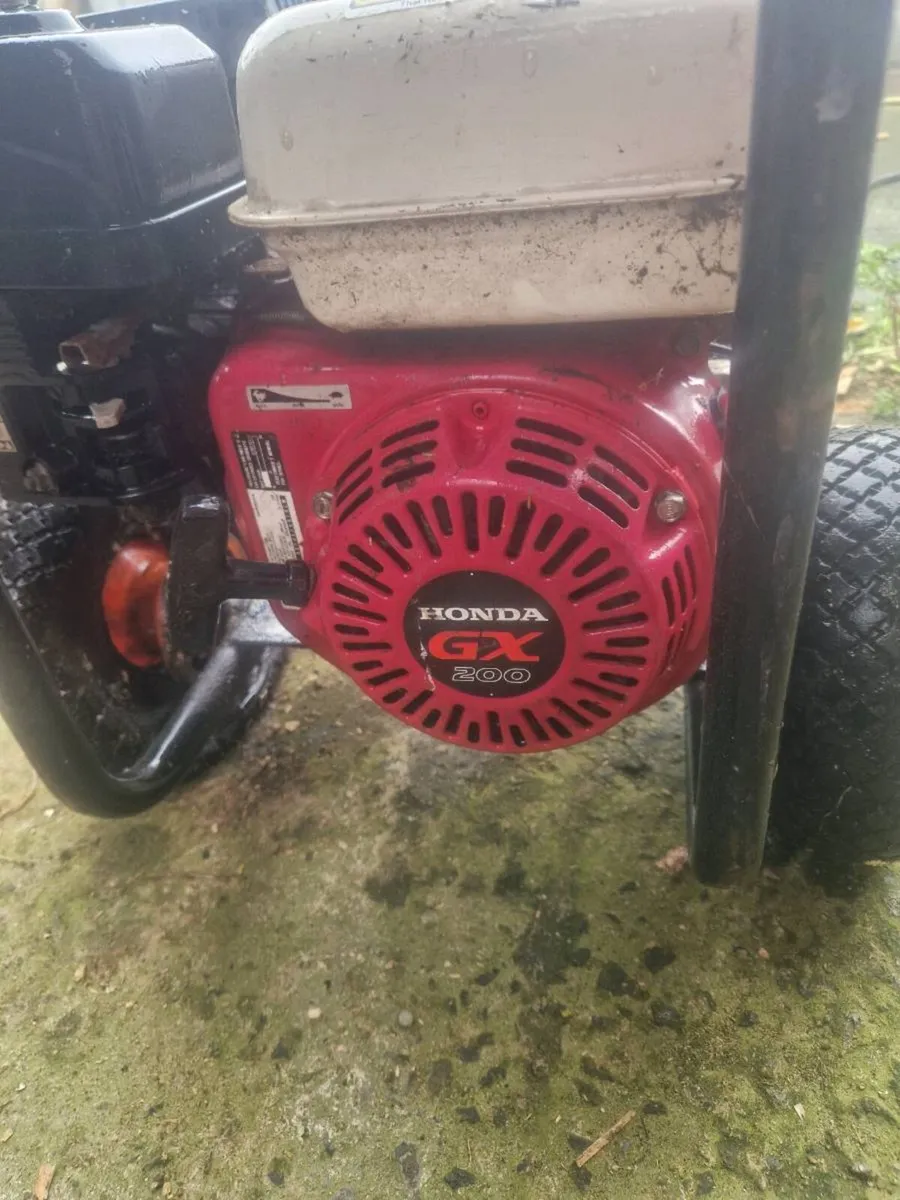 Pressure washer - Image 1