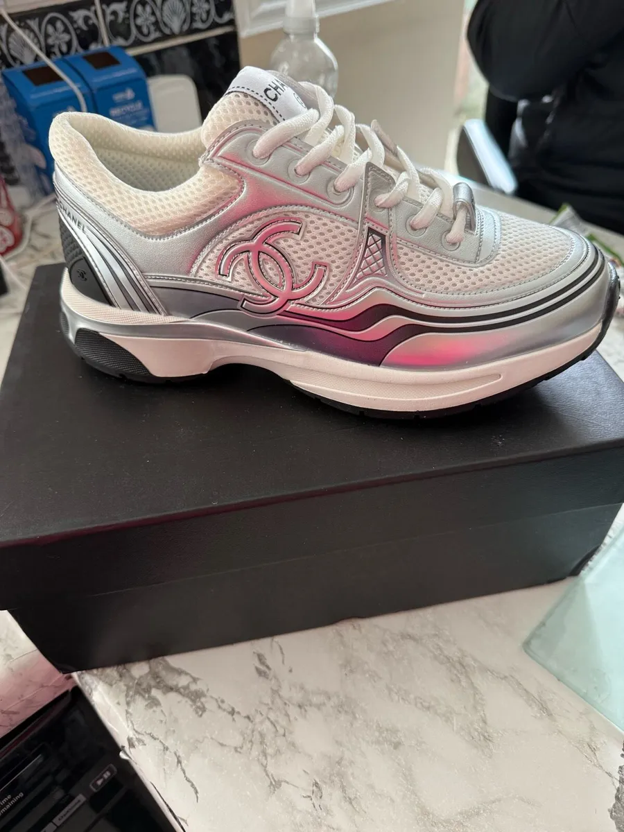 women’s trainers - Image 2