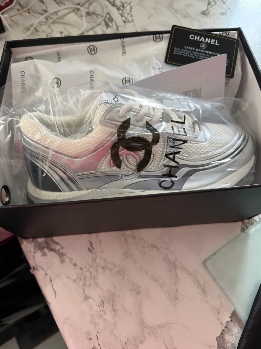 women’s trainers - Image 3