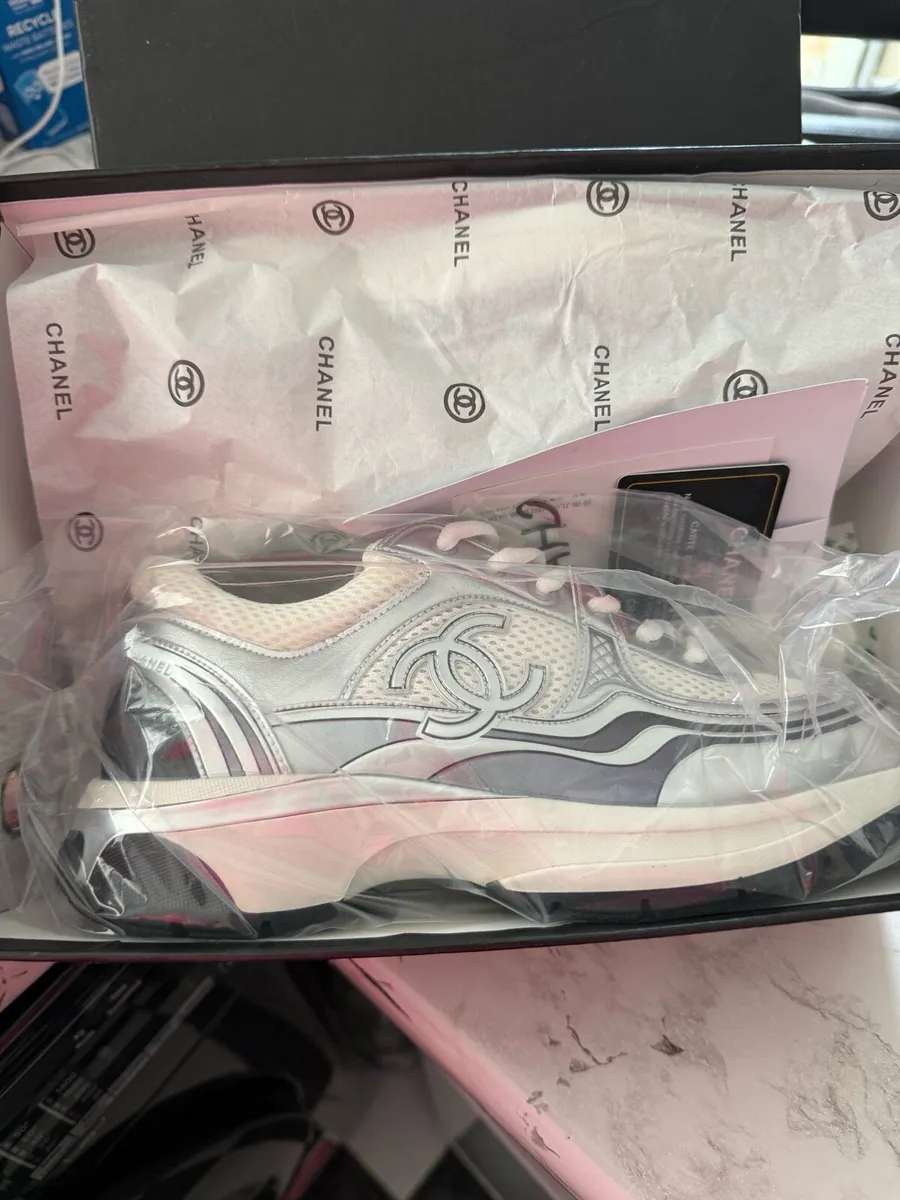 women’s trainers - Image 4