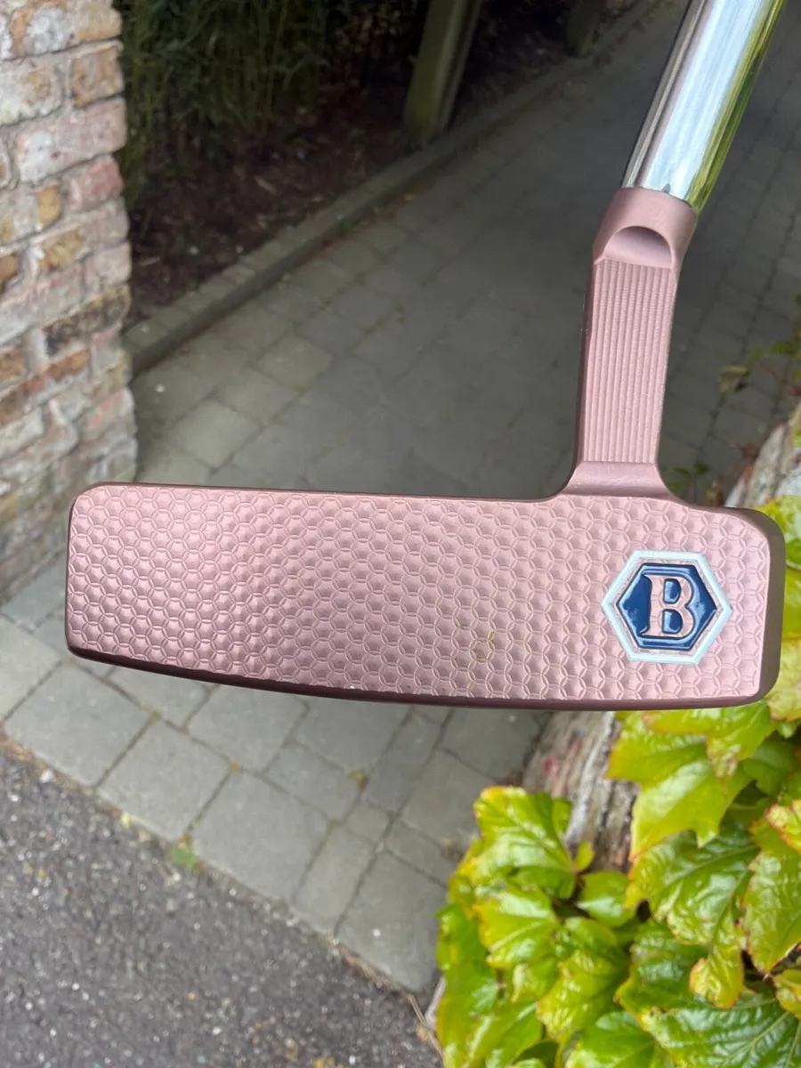 Bettinardi Queen B #7 - Image 2