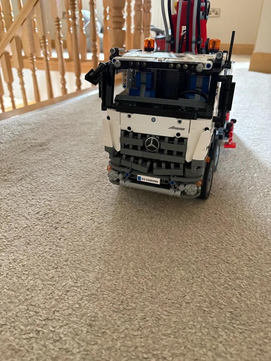 Technic Mercedes lorry - Image 2