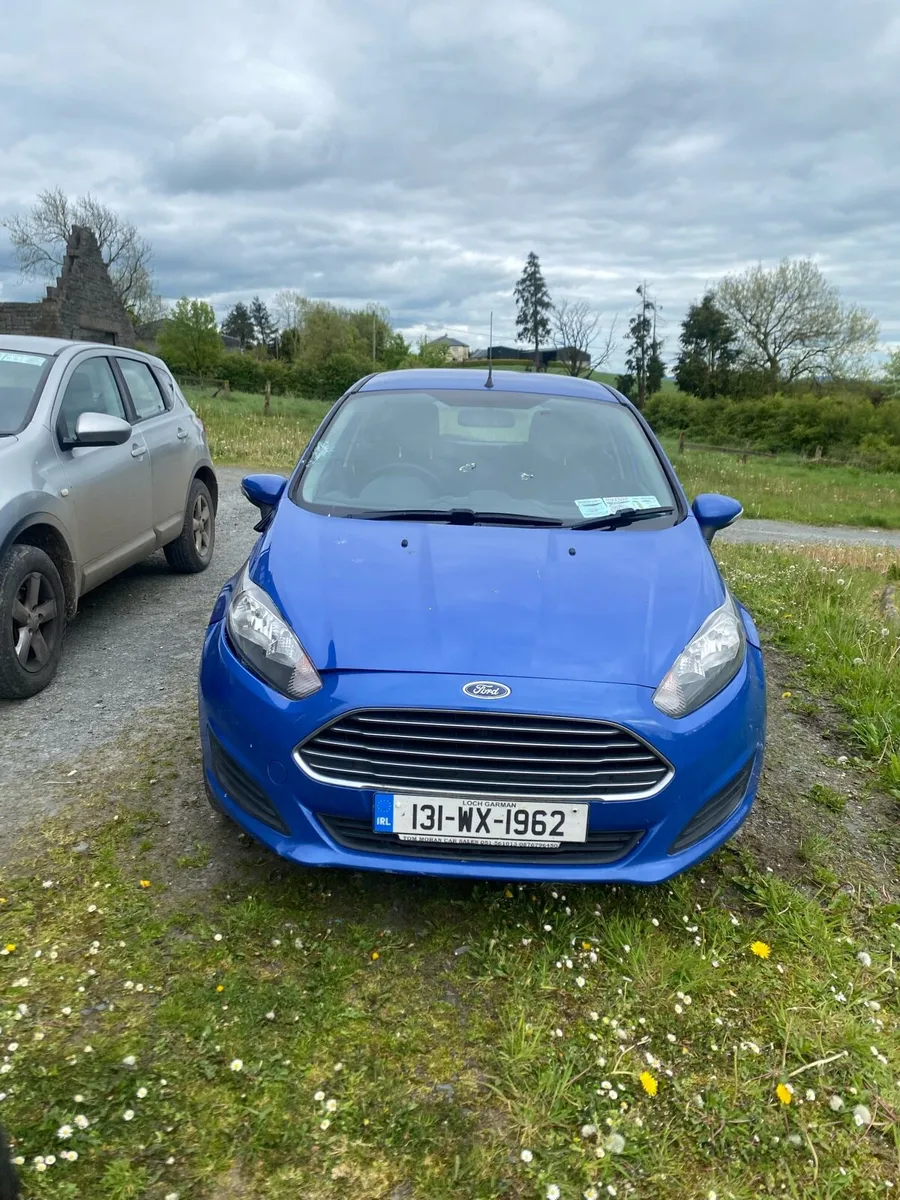 ford fiesta for breaking or to buy and fix ! - Image 2