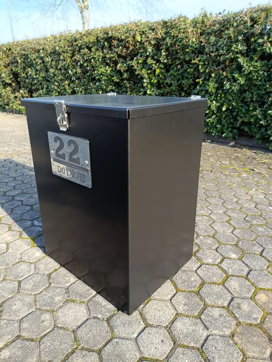 Parcel Delivery and Collection Box (Personalised) - Image 1