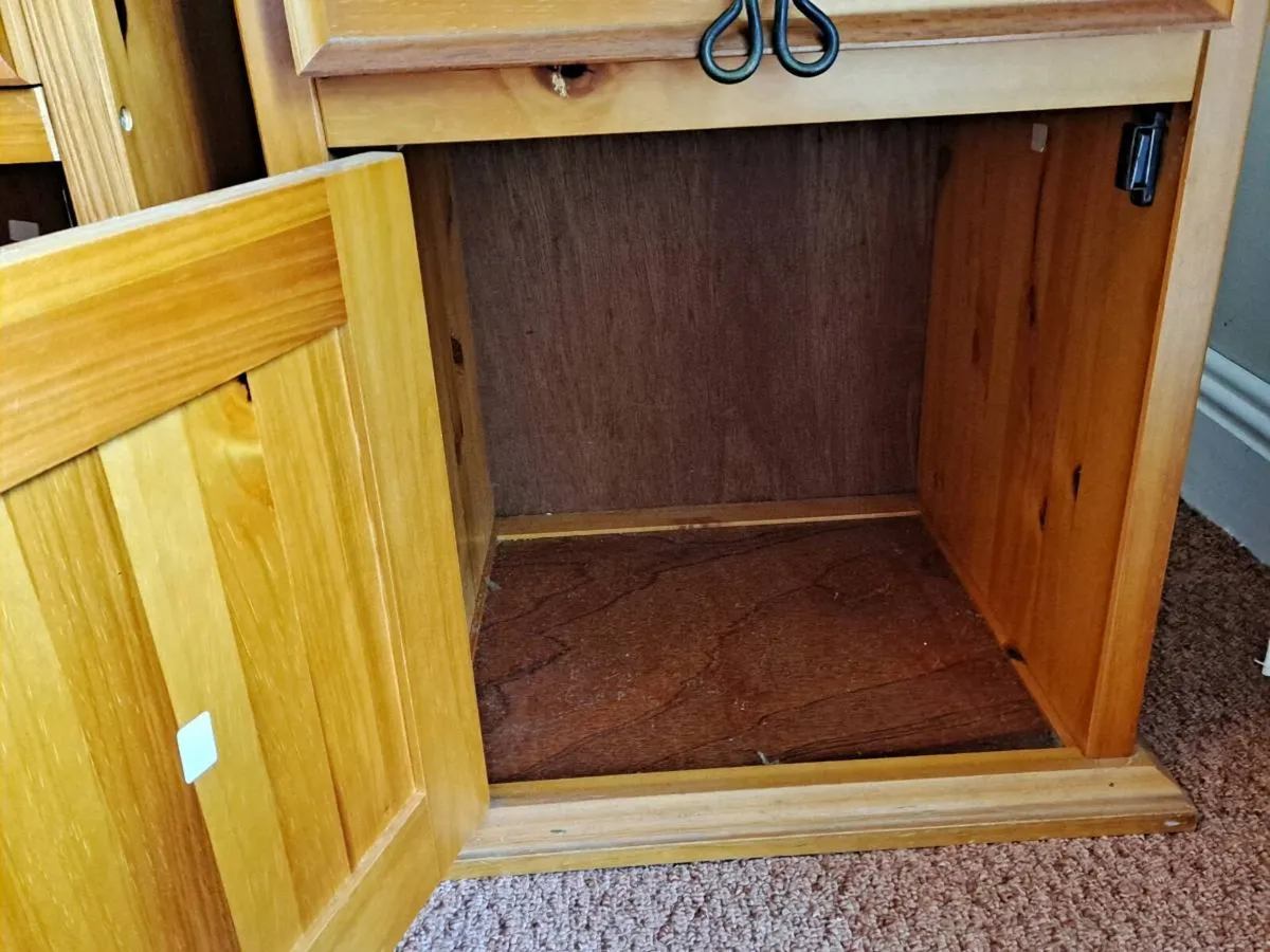 Bedside lockers - Image 2
