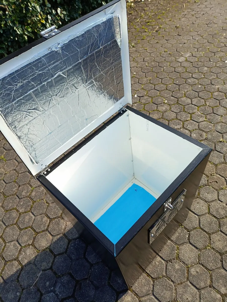 Parcel Delivery and Collection Box (Personalised) - Image 2