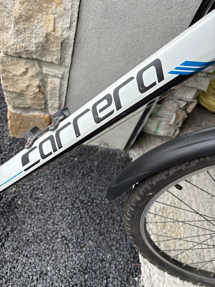Carrera valour 6061 t6 mountain bike - Image 1