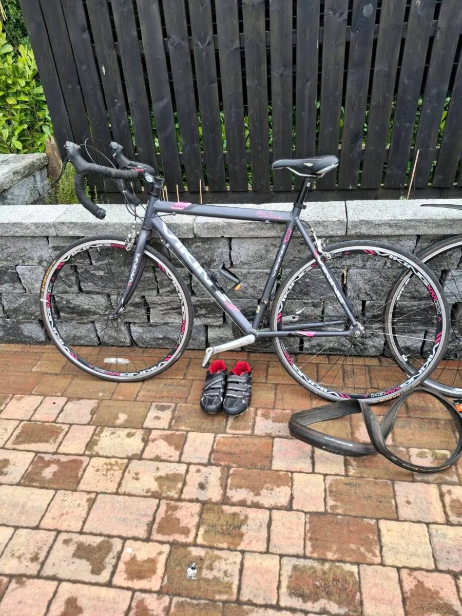 Road bikes - Image 1
