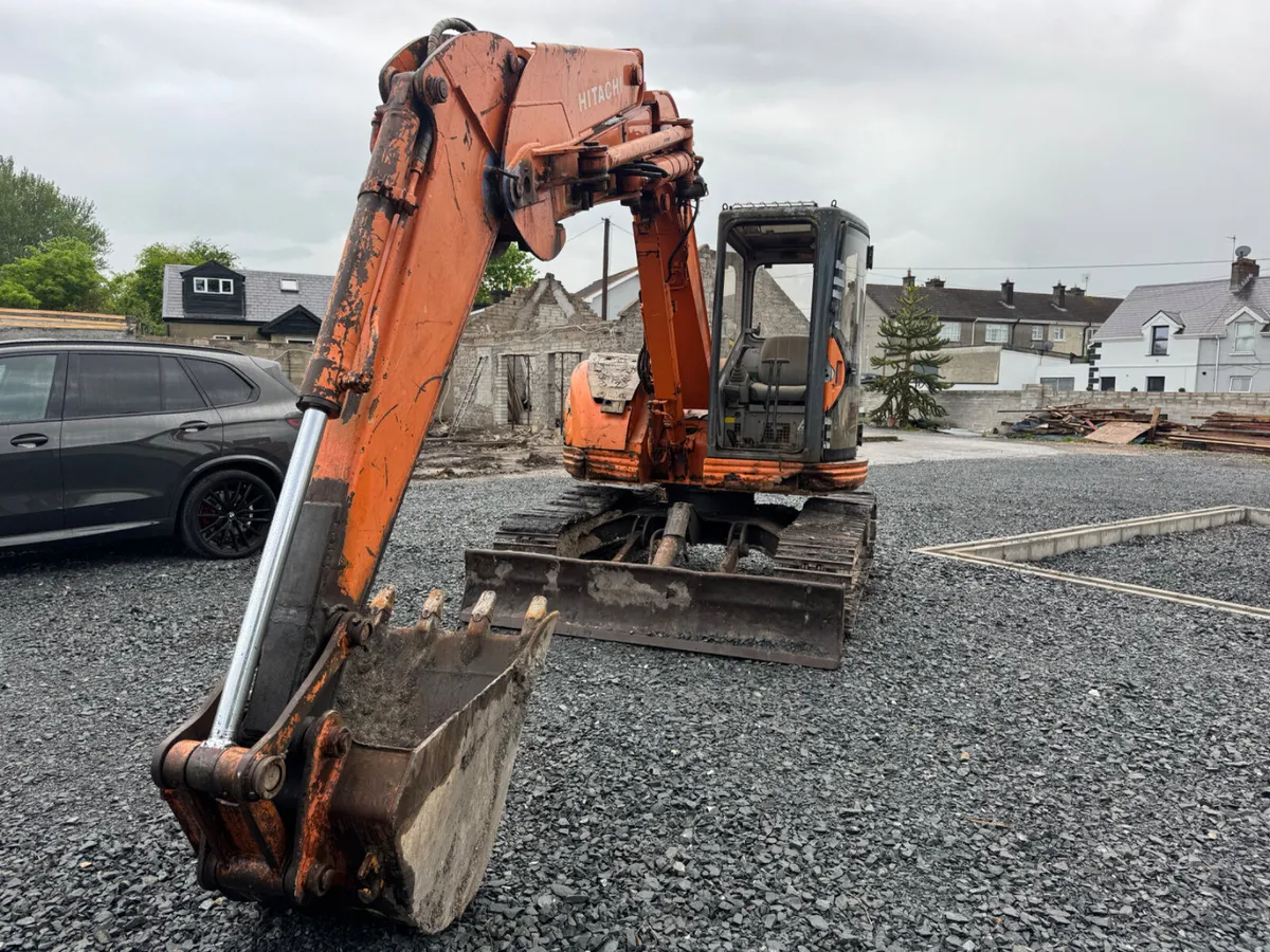 7 ton hitachi digger - Image 3