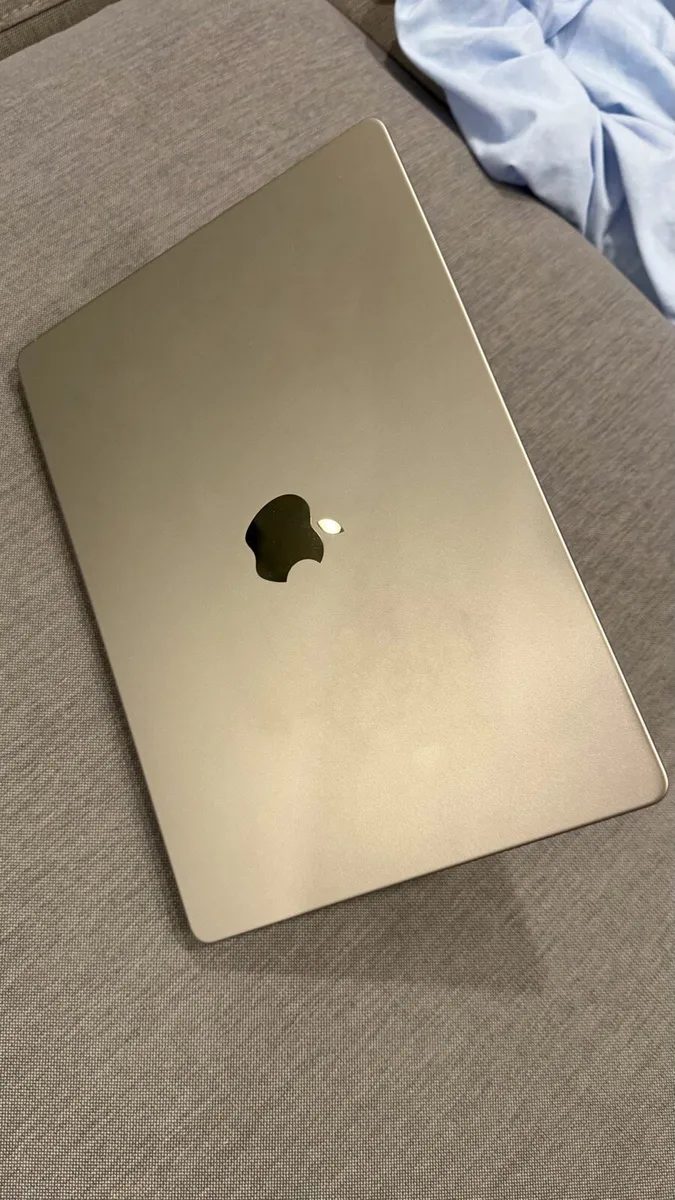 MacBook Pro 14 - Image 1