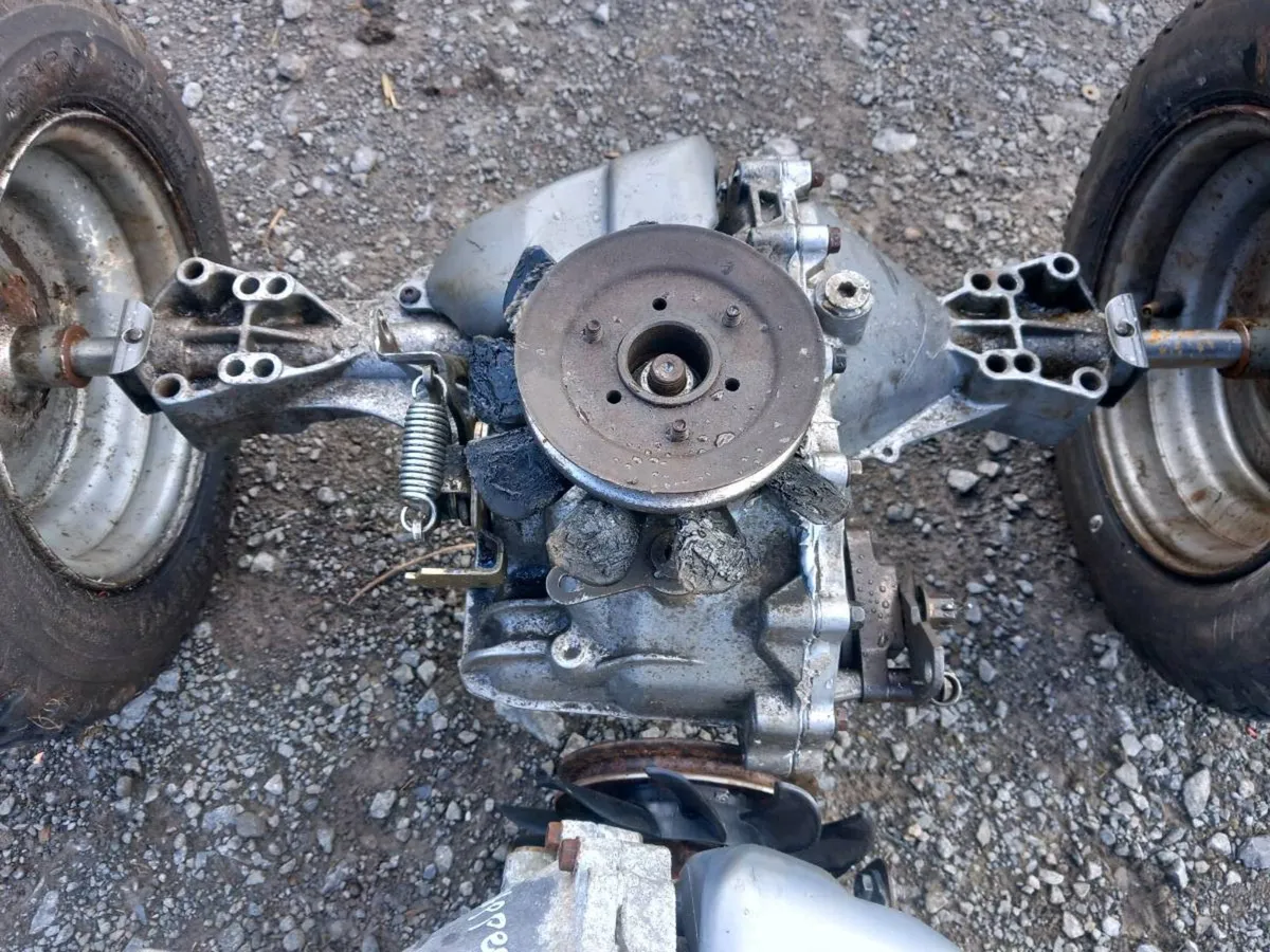 Hydro-gear T2 hydrostatic transmission repairs - Image 1