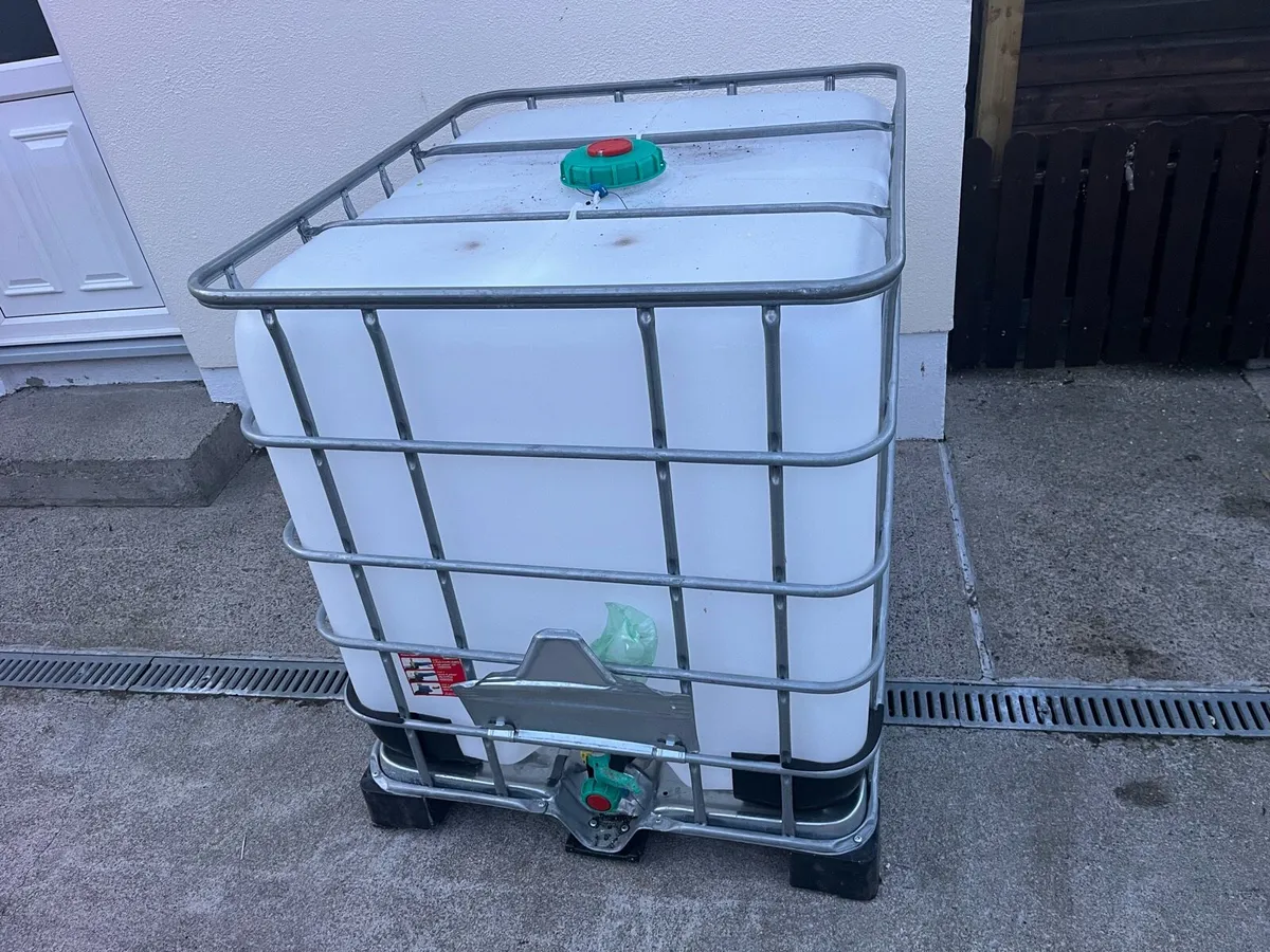 1000 litres LBC water tank - Image 2