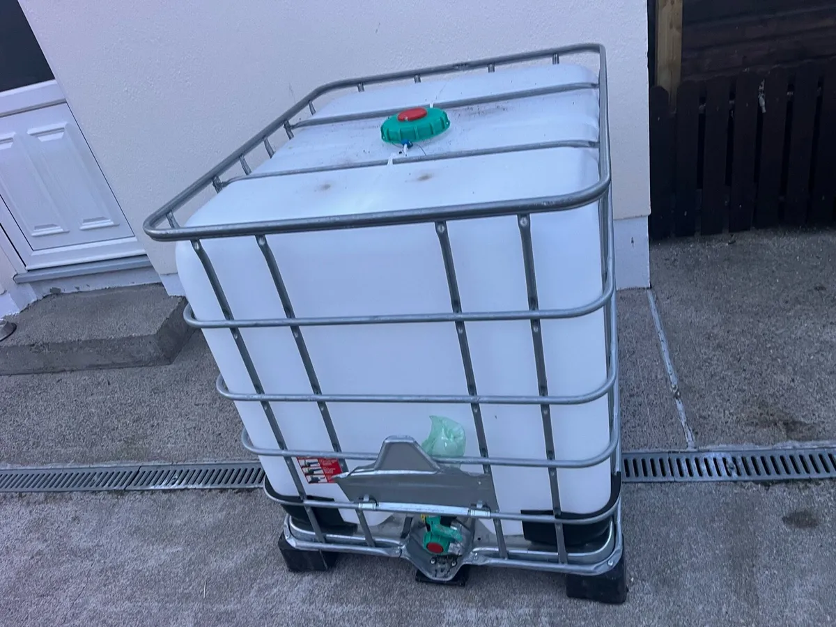 1000 litres LBC water tank - Image 4