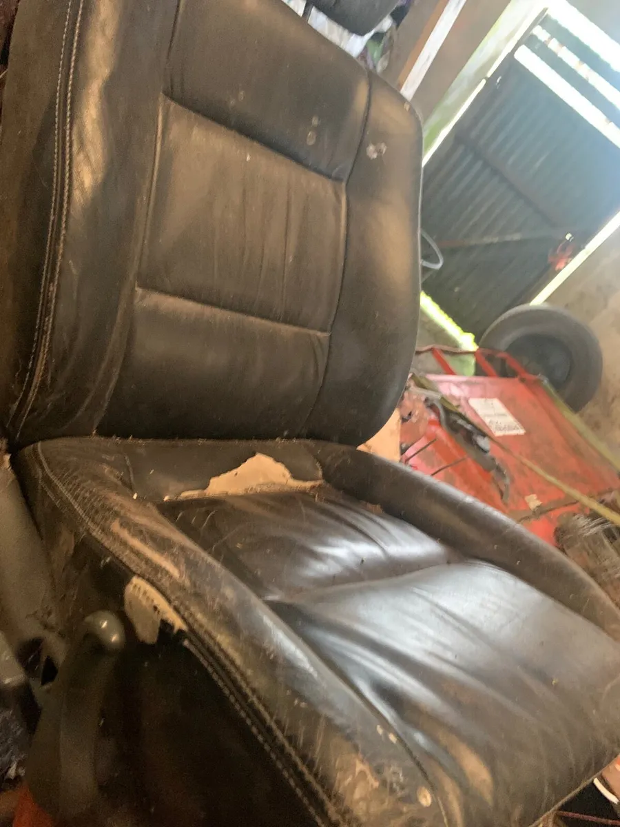Mitsubishi Pajero Sport Drivers seat